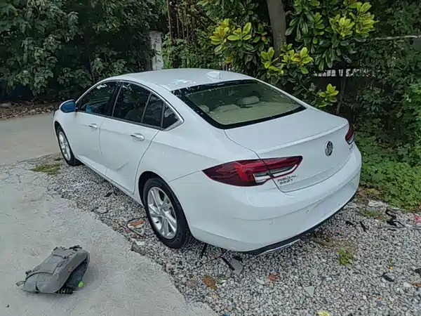 Buick Regal 2021