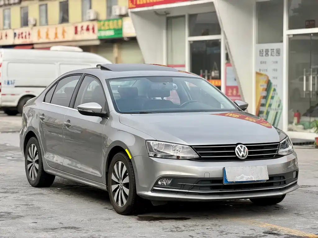 Volkswagen Sagitar 2017