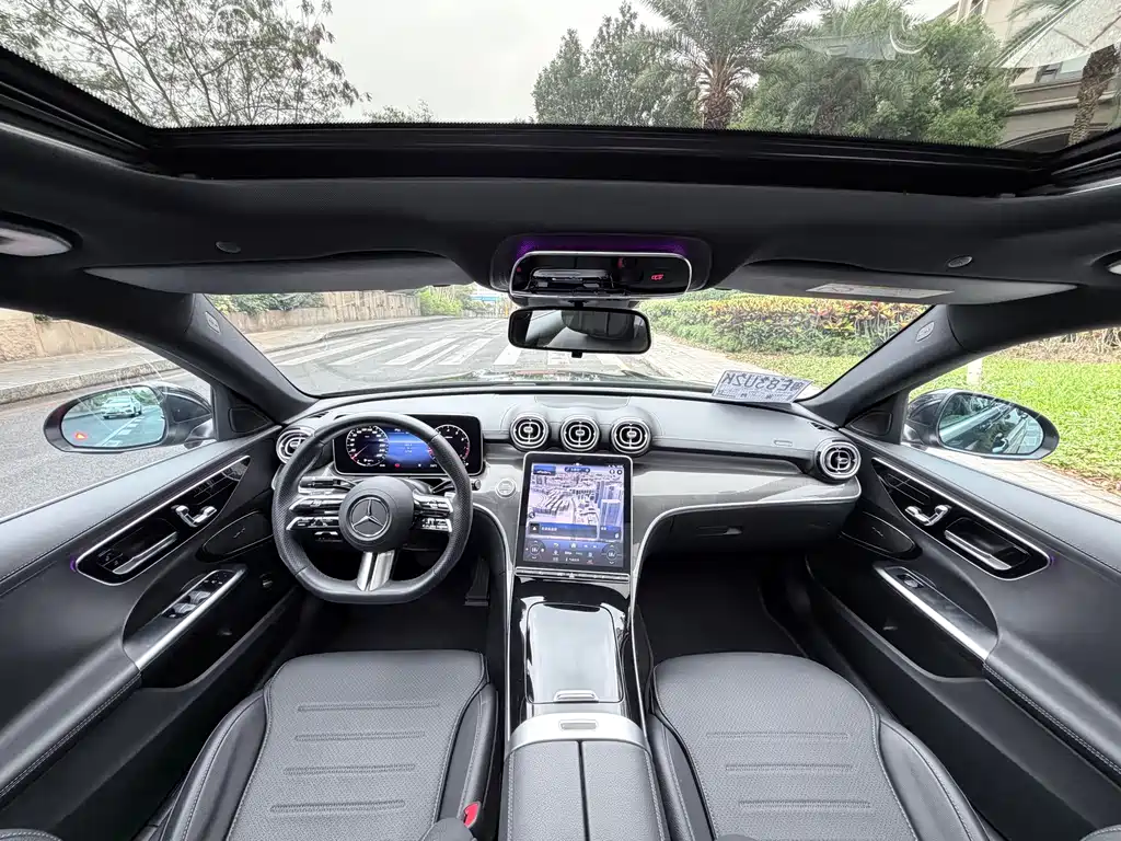 Mercedes-Benz C-Class 2024