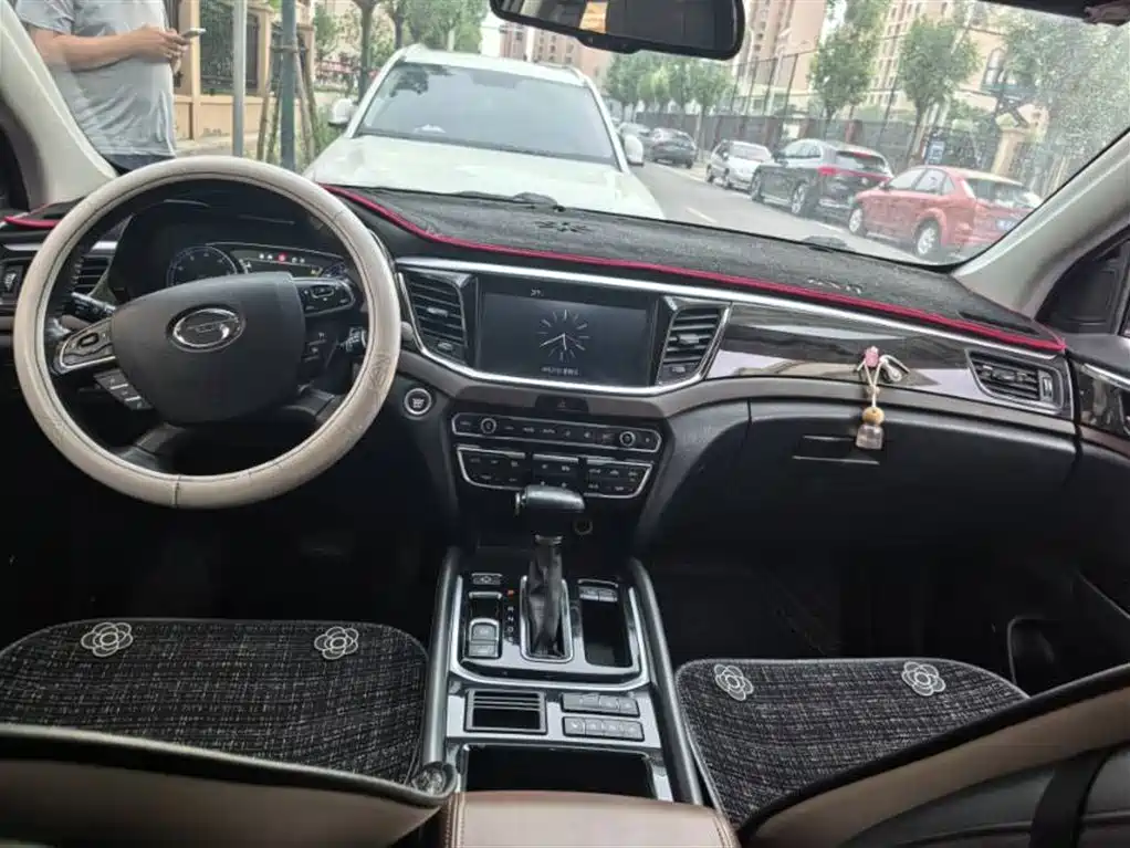 GAC Motor Trumpchi GS8 2017 — фото 8