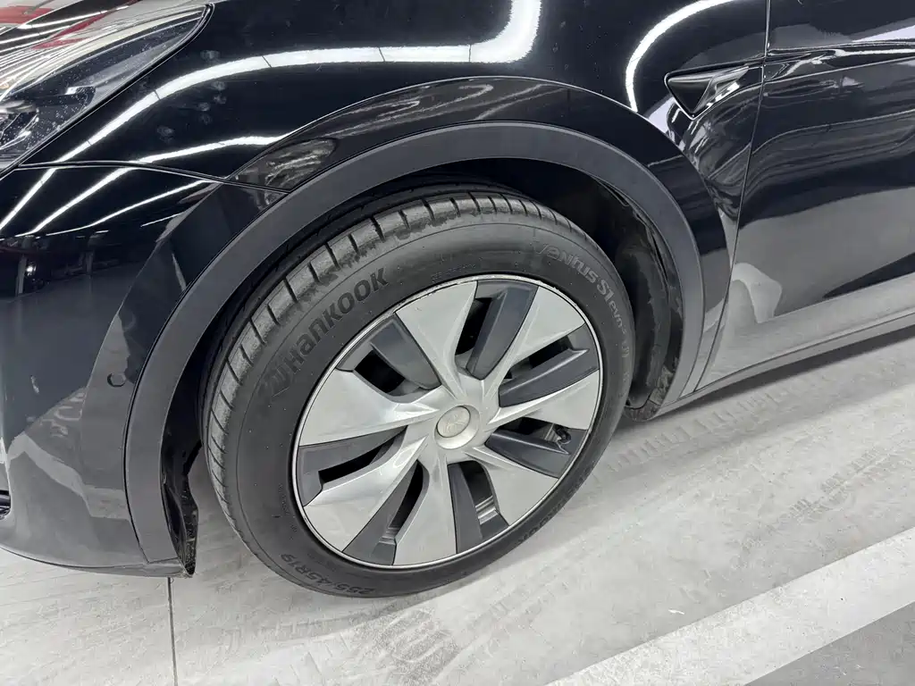 Tesla Model Y 2021 — фото 12