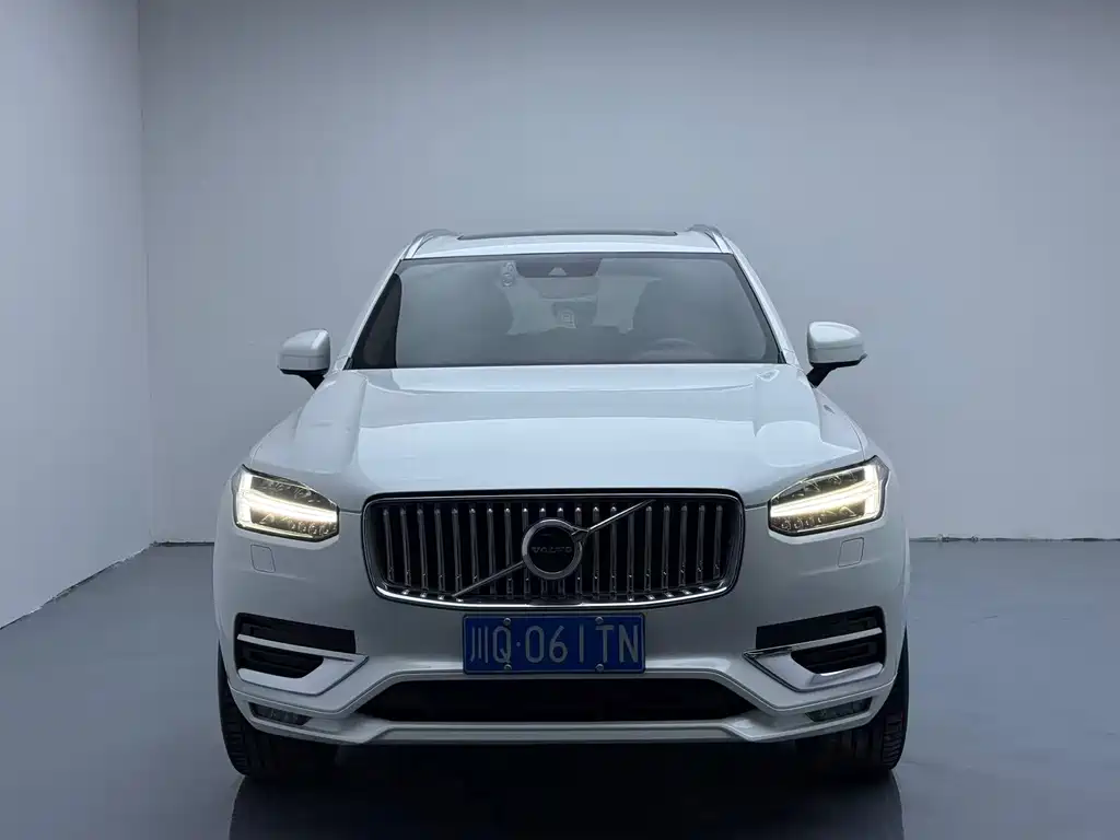 Volvo XC90 2022 — фото 2
