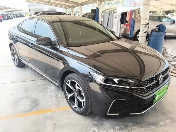 Volkswagen Passat 2024