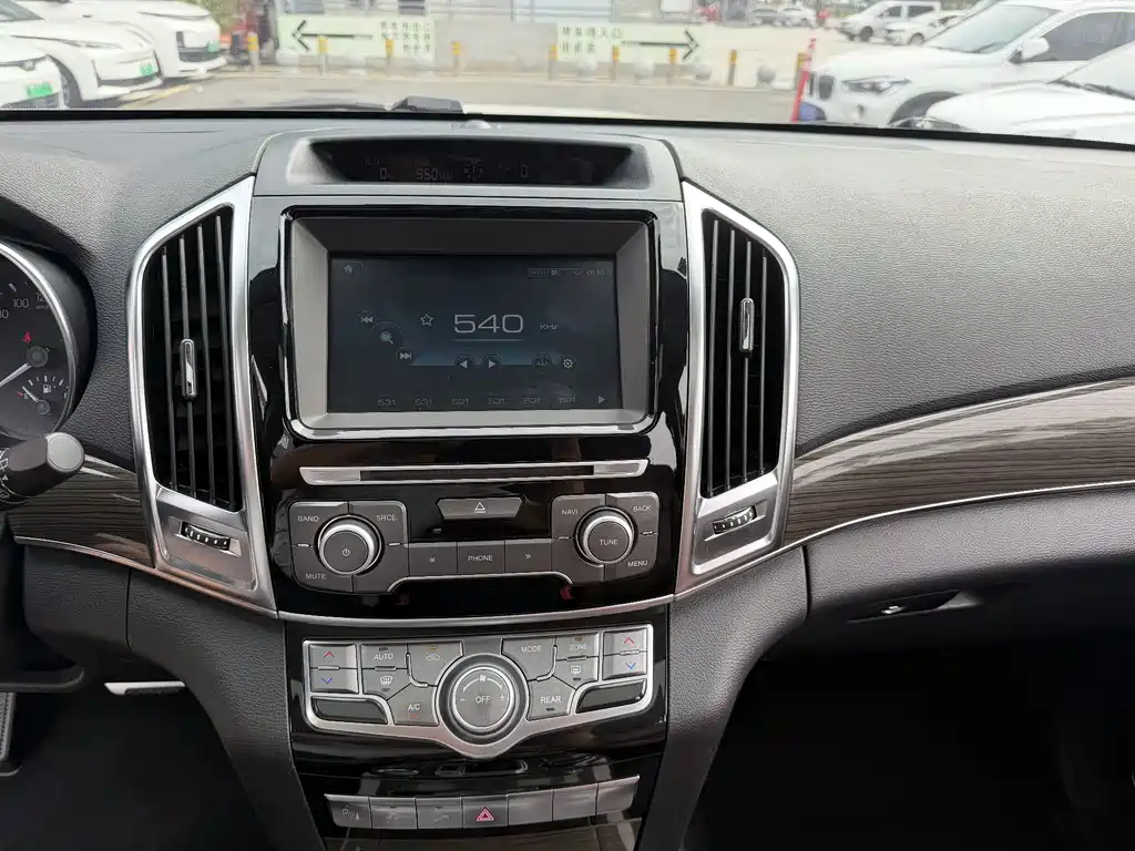 Haval H9 2016 — фото 11