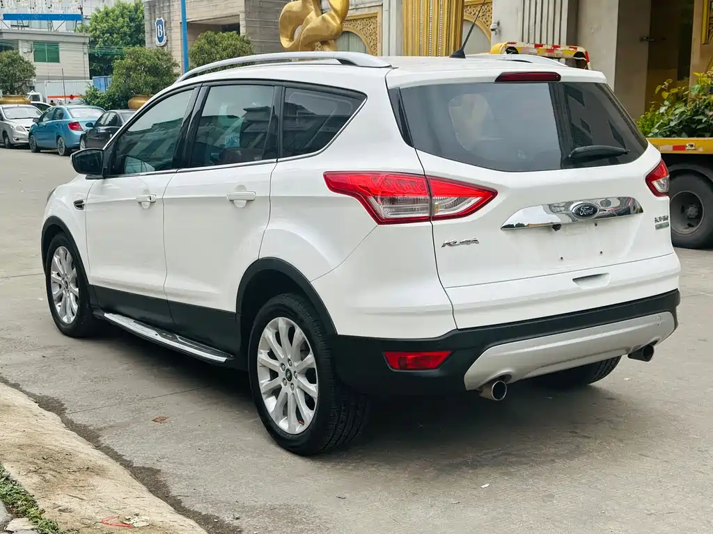 Ford Kuga 2014 — фото 4