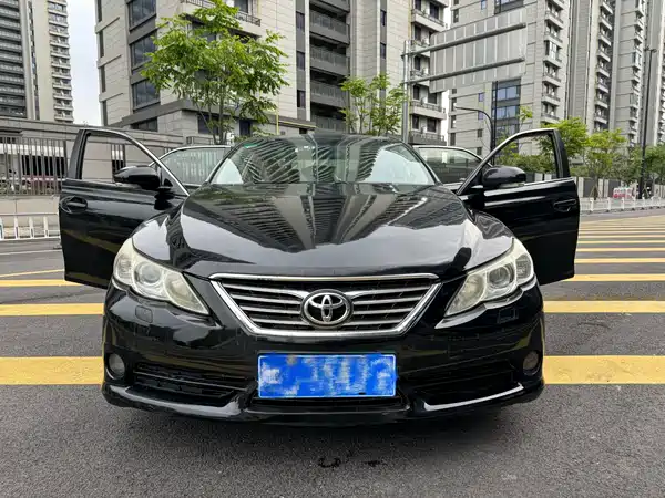 Toyota Reiz 2010
