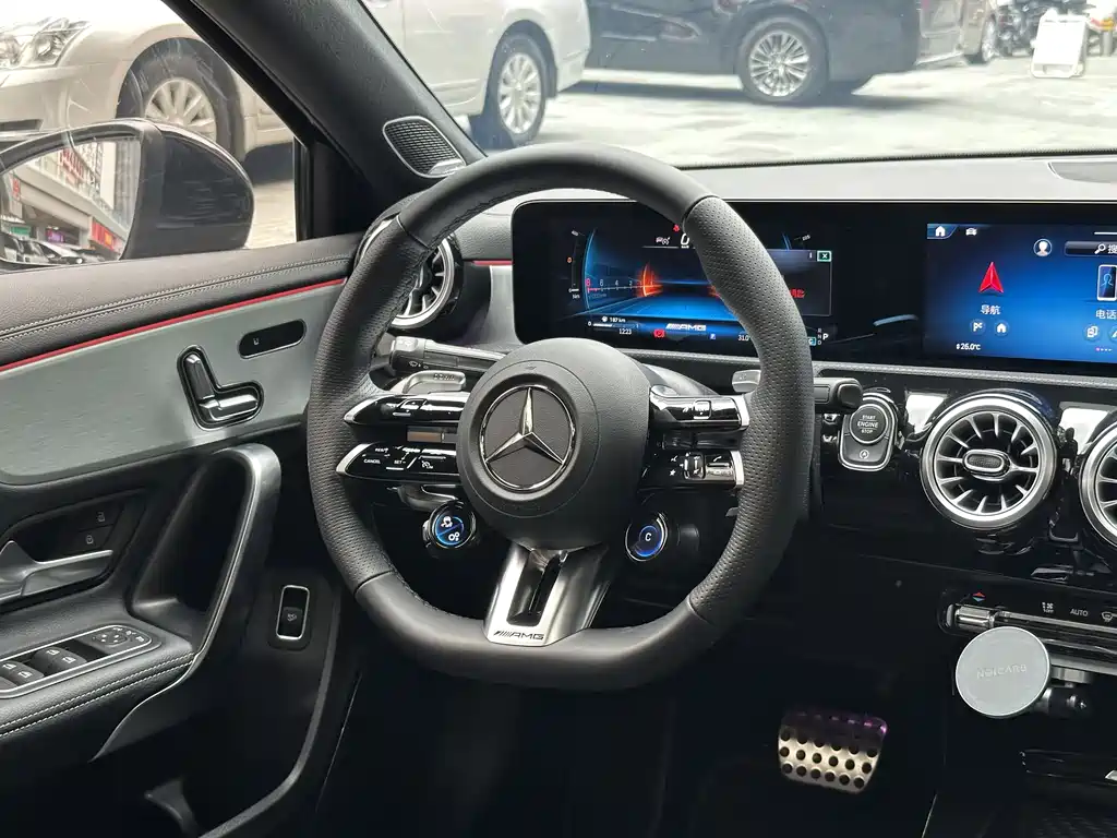 Mercedes-Benz A-Class AMG 2025 — фото 8