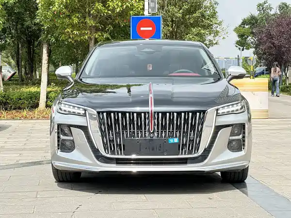 Hongqi H5 2025
