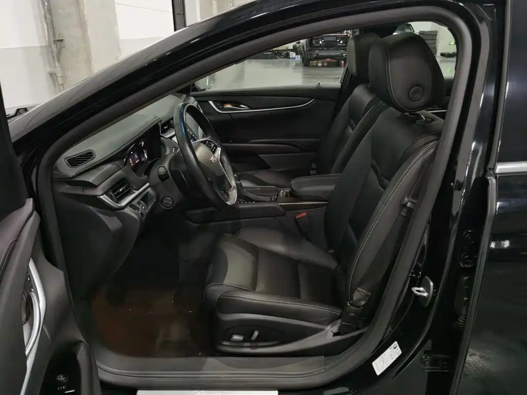 Cadillac XTS 2018 — фото 10