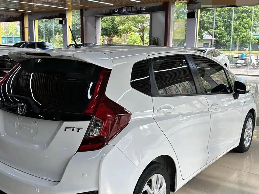Honda Fit 2017 — фото 6