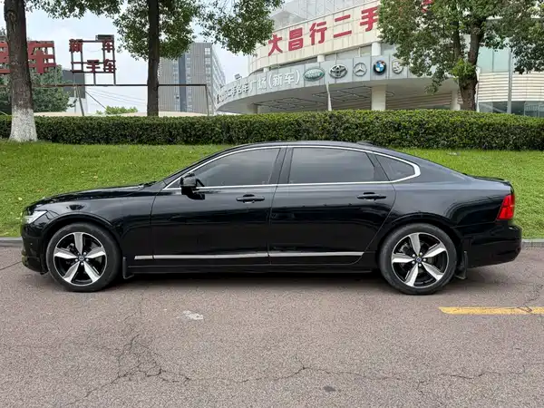 Volvo S90 2018