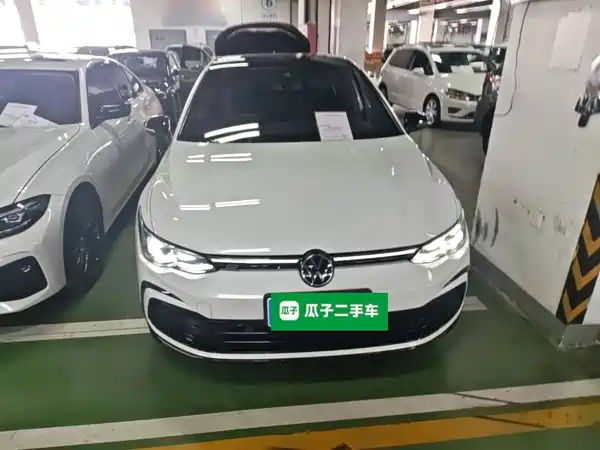 Volkswagen Golf 2021