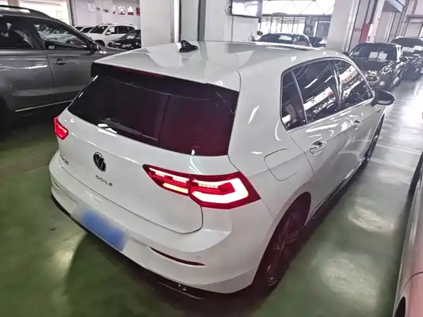 Volkswagen Golf 2021