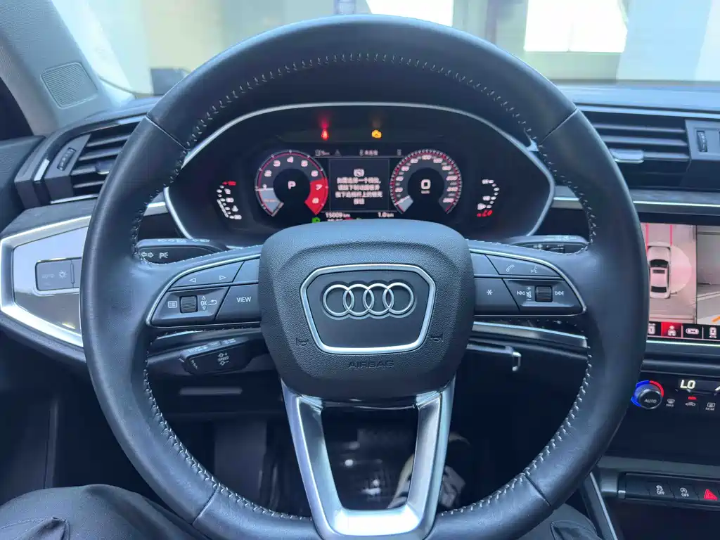 Audi Q3 2022 — фото 12