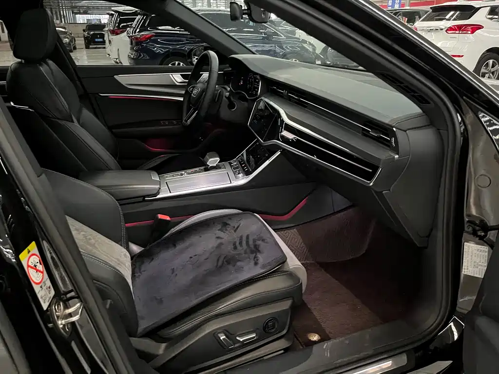 Audi A6L New Energy 2023 — фото 11