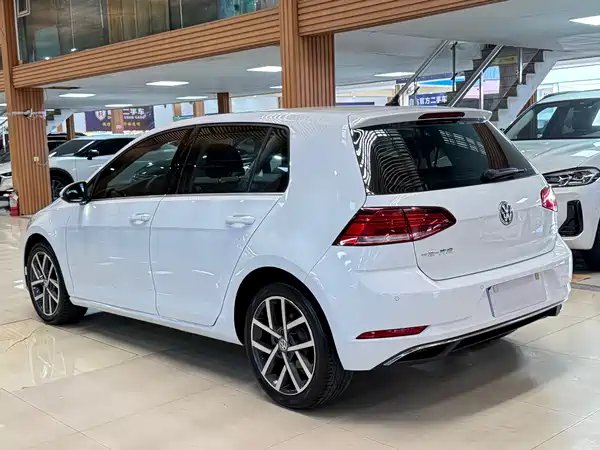 Volkswagen Golf 2020