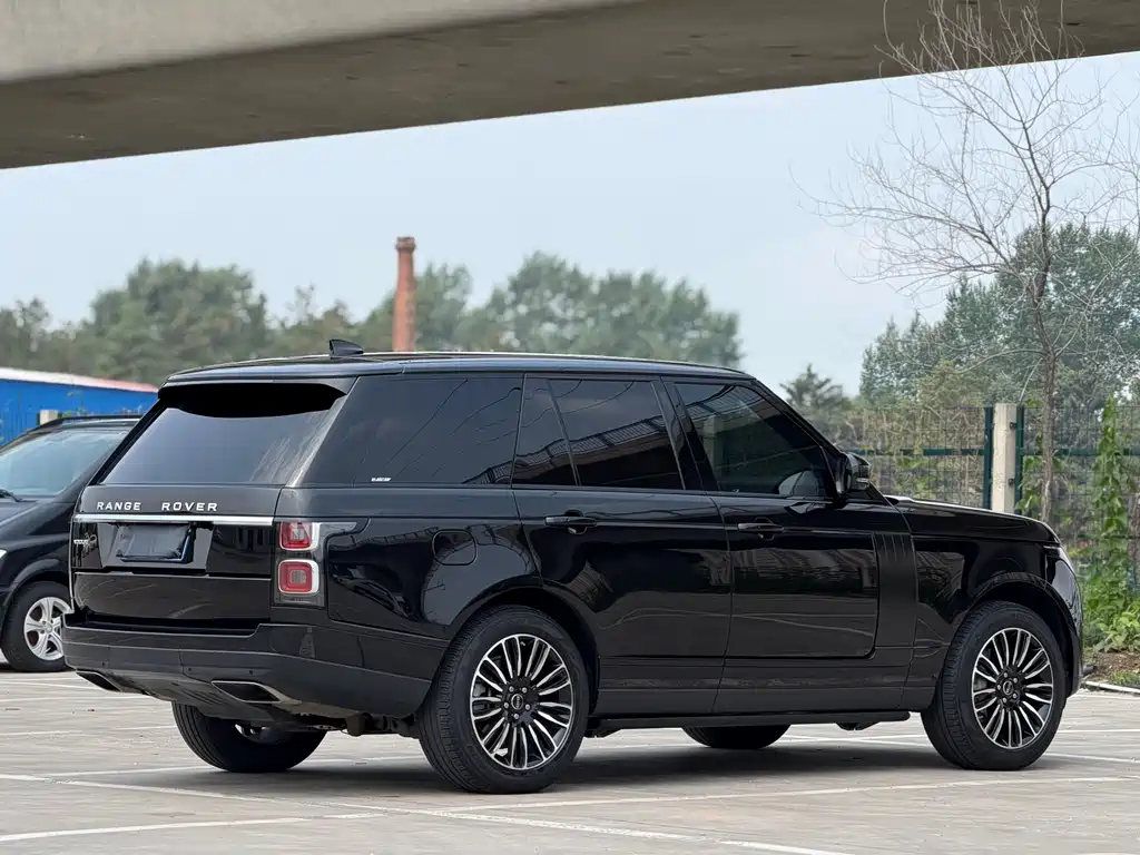 Land Rover Range Rover 2020 — фото 18