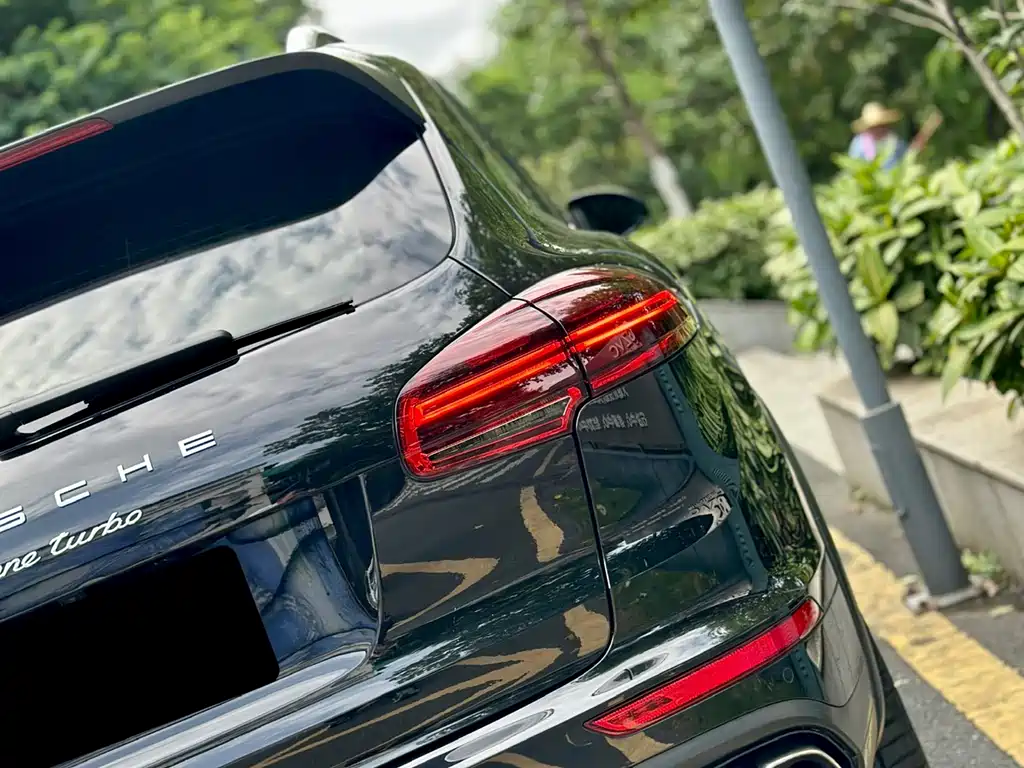 Porsche Cayenne 2015 — фото 10