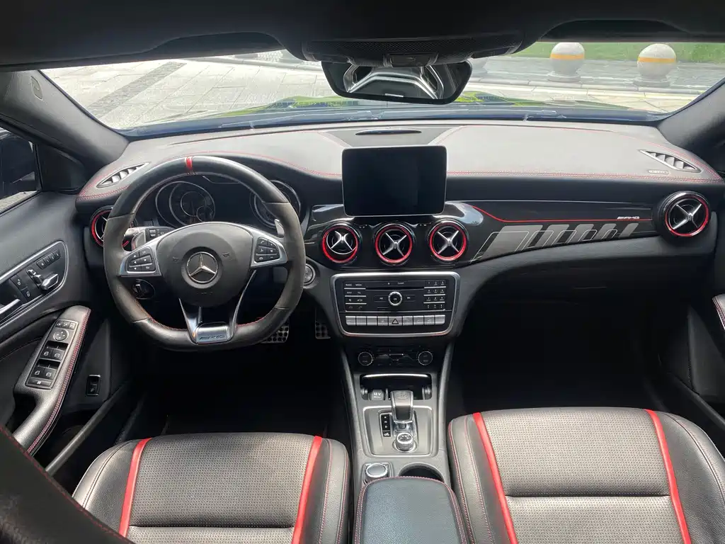 Mercedes-Benz GLA AMG 2020 — фото 10