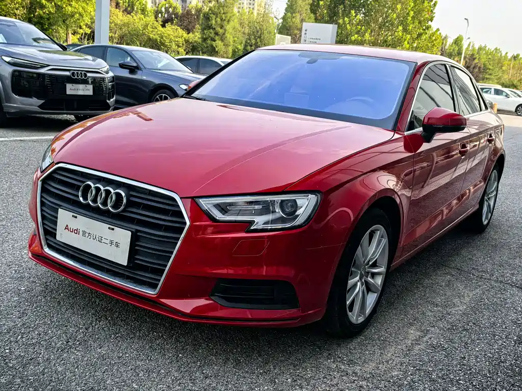 Audi A3 2018 — фото 1