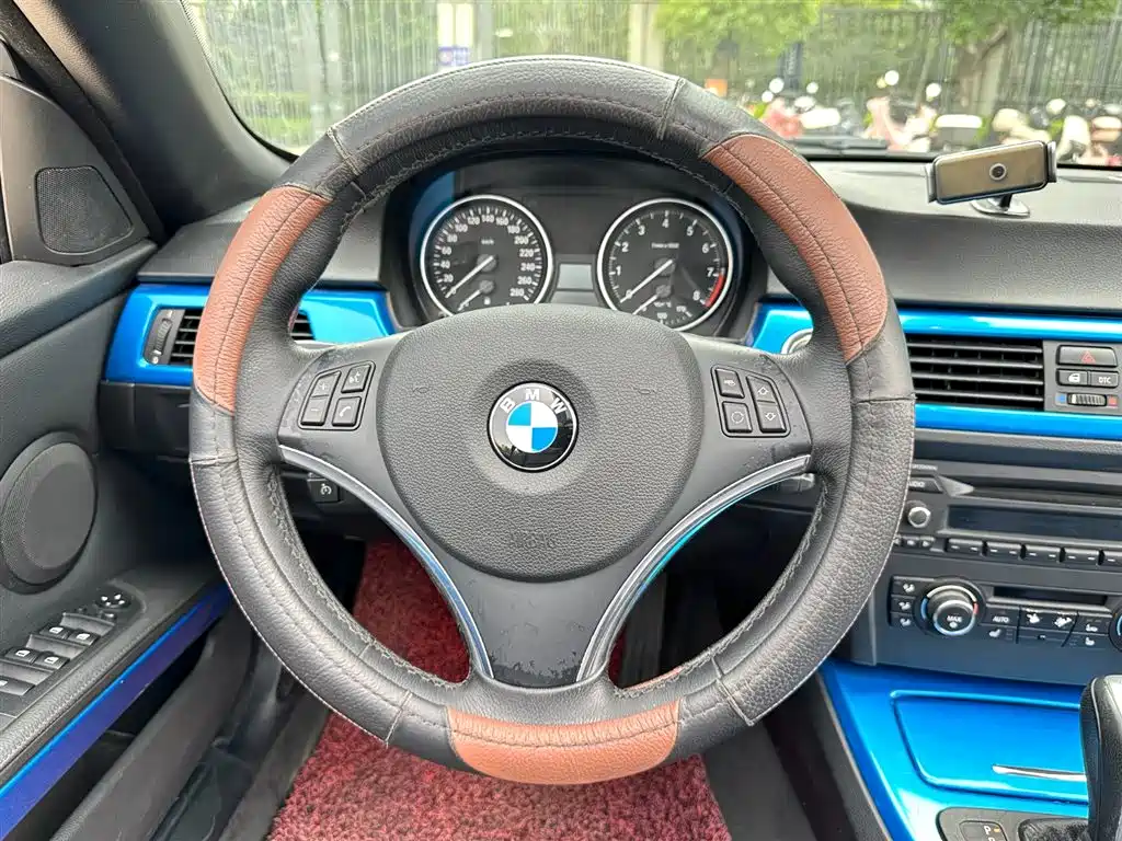 BMW 3 Series 2009 — фото 17