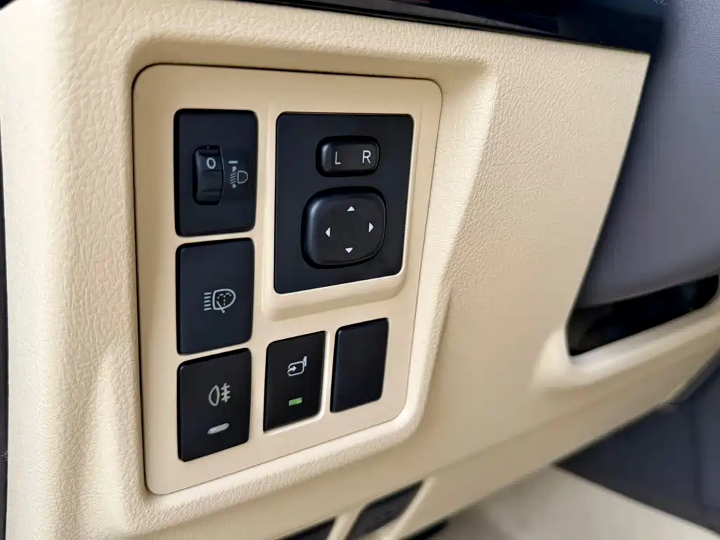 Toyota Prado 2017 — фото 16