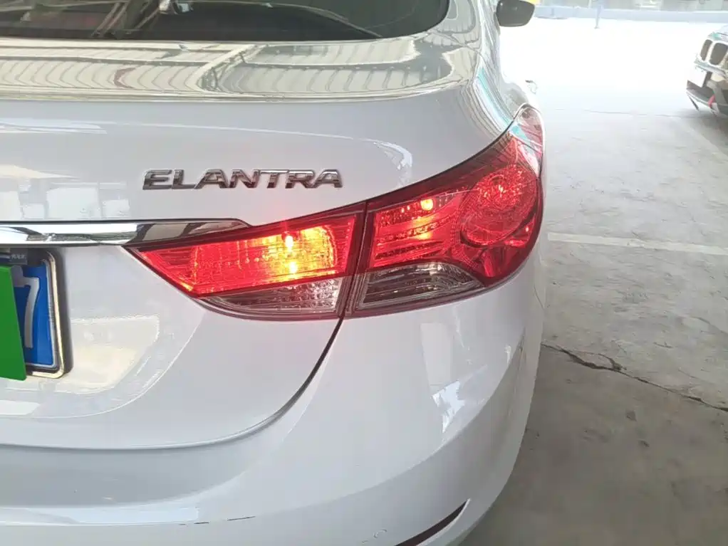 Hyundai Elantra Langdong 2016 — фото 8