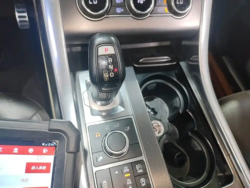 Land Rover Range Rover Sport 2015 — фото 14