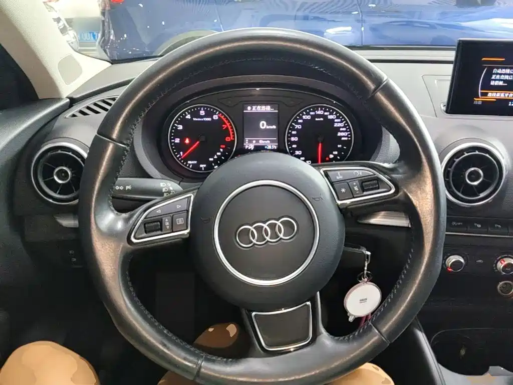 Audi A3 2017 — фото 11