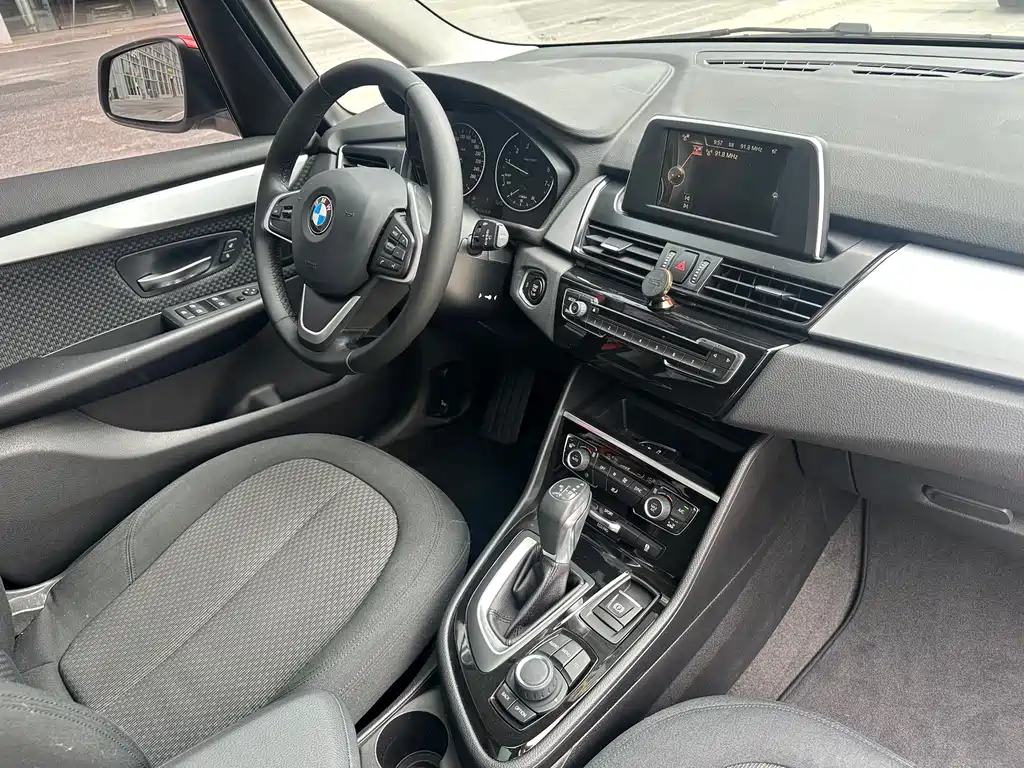 BMW 2 Series Active Tourer 2016 — фото 19
