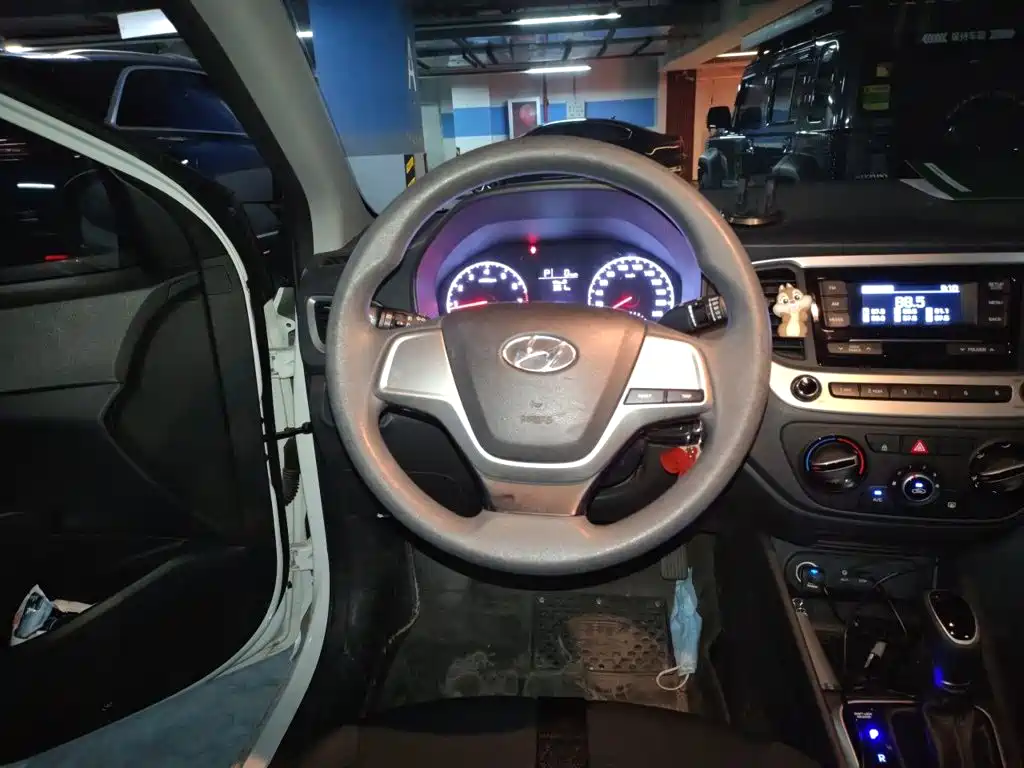 Hyundai Verna 2019 — фото 6