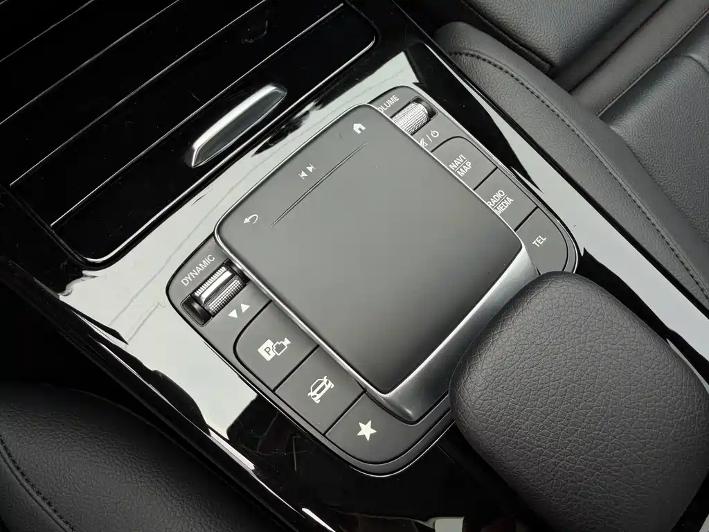 Mercedes-Benz A-Class 2021 — фото 8