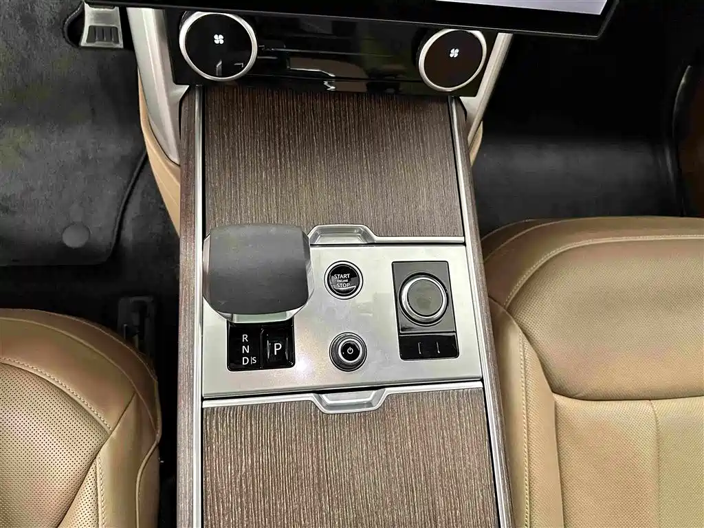 Land Rover Range Rover 2023 — фото 11