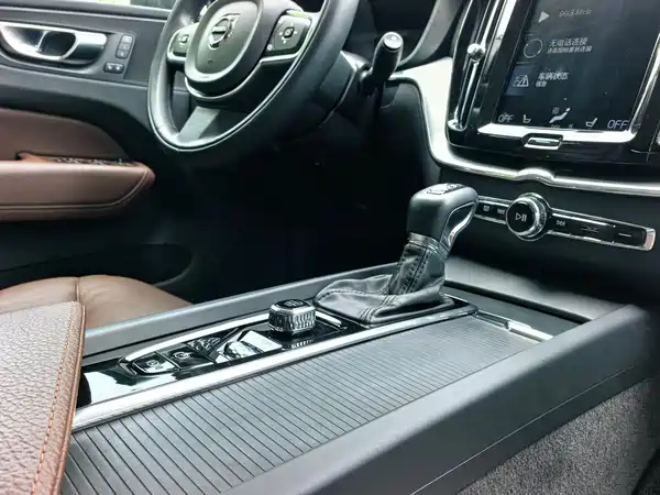 Volvo XC60 2019
