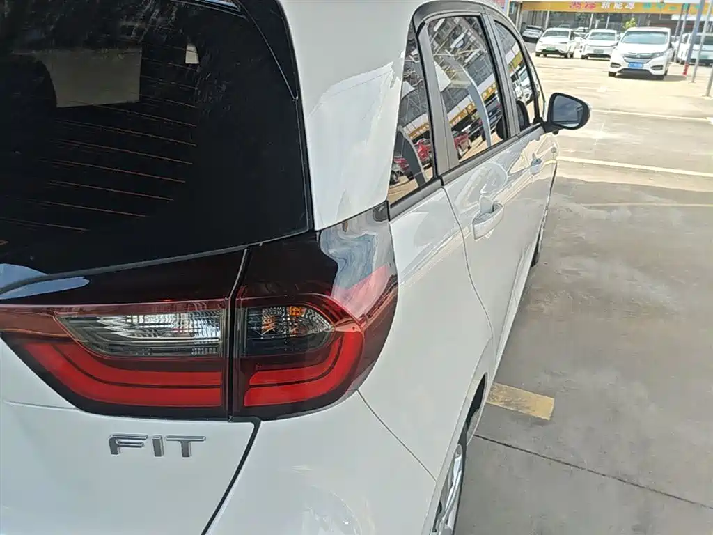 Honda Fit 2023 — фото 8