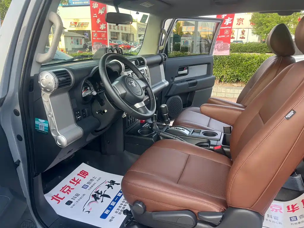 Toyota FJ Cruiser 2019 — фото 19