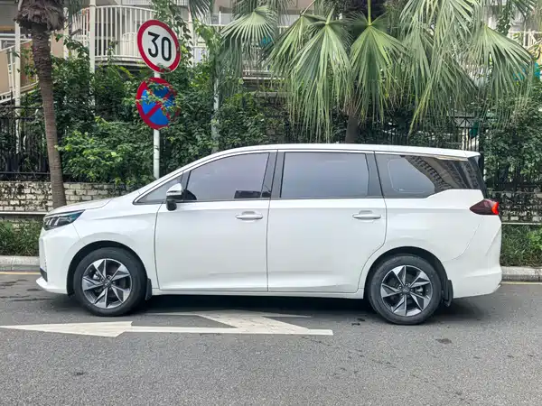 GAC Trumpchi M6 2024