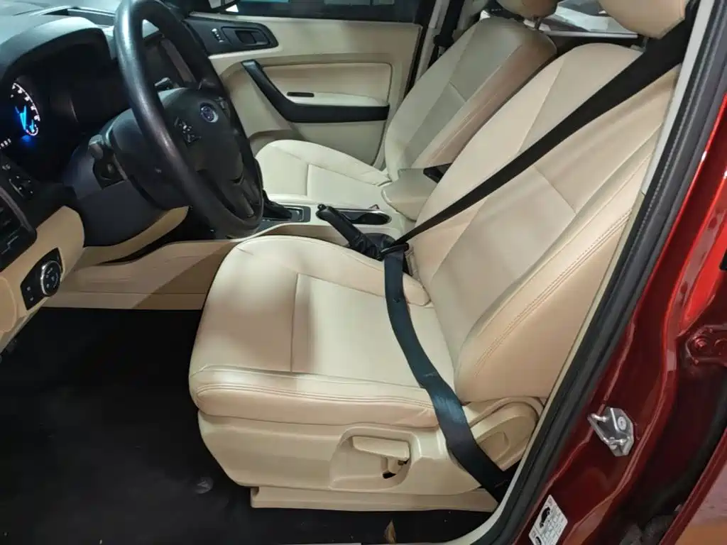 Ford Everest 2018 — фото 15