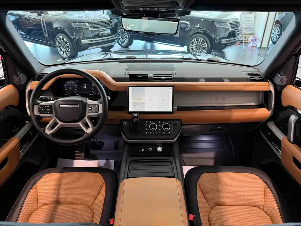 Land Rover Defender 2024 — фото 19