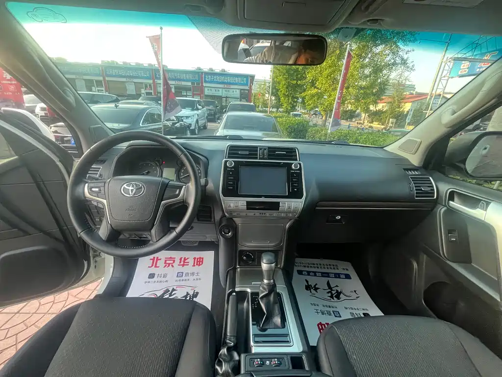 Toyota Prado 2018 — фото 12