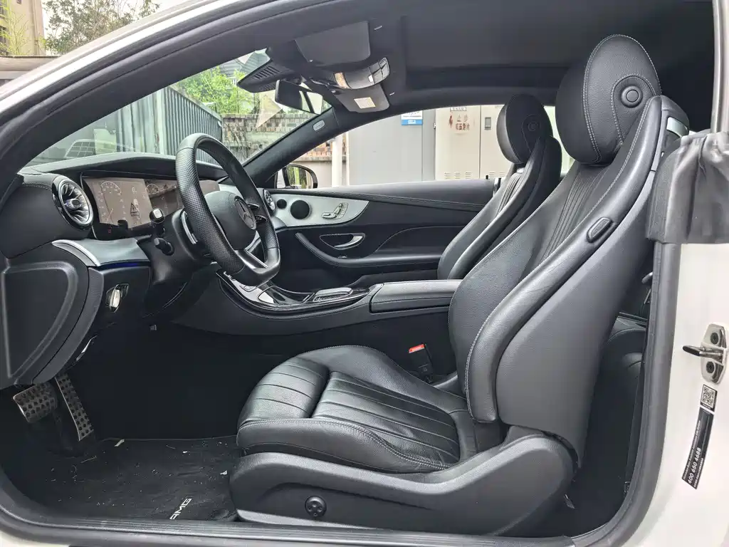 Mercedes-Benz E-Class 2023 — фото 4