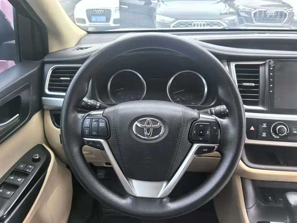 Toyota Highlander 2020 — фото 23