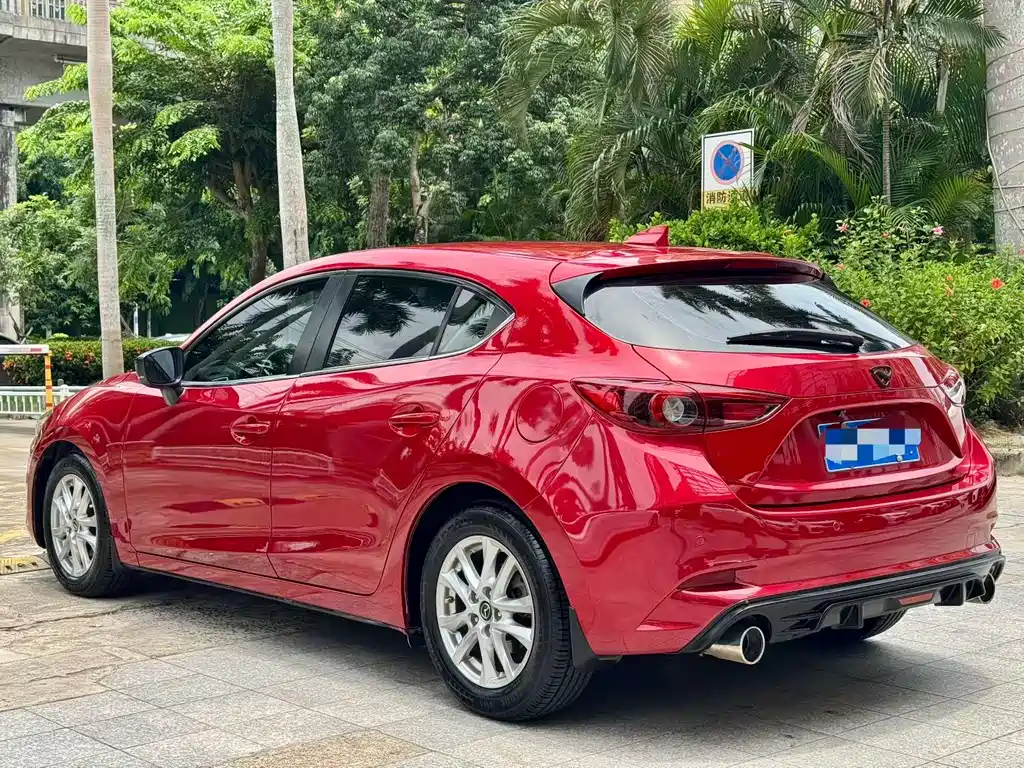 Mazda 3 Axela 2017 — фото 7