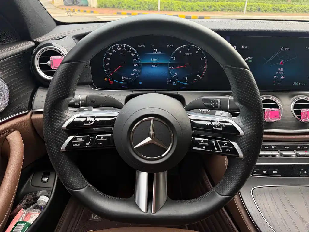 Mercedes-Benz E-Class 2020 — фото 19