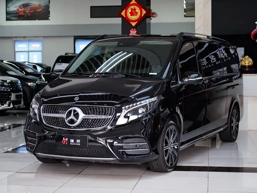 Mercedes-Benz V-Class 2024 — фото 1
