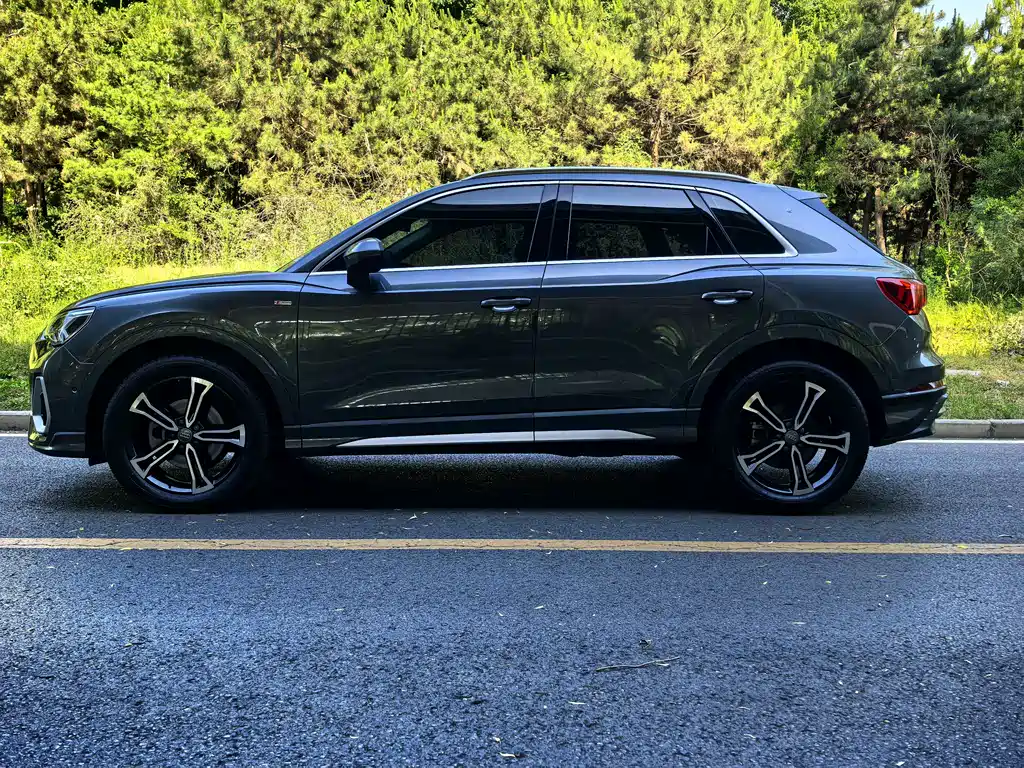 Audi Q3 2021 — фото 20