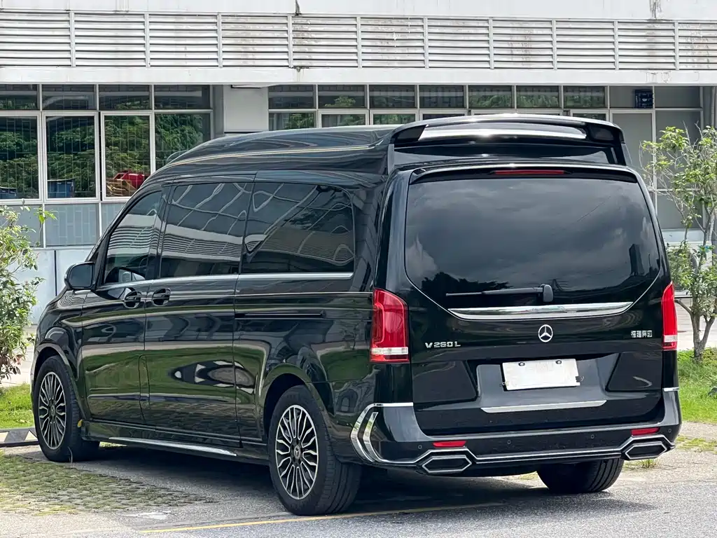 Mercedes-Benz V-Class 2023