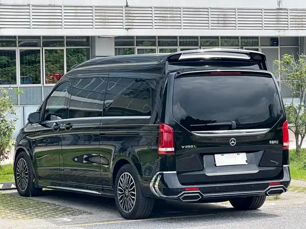 Mercedes-Benz V-Class 2023