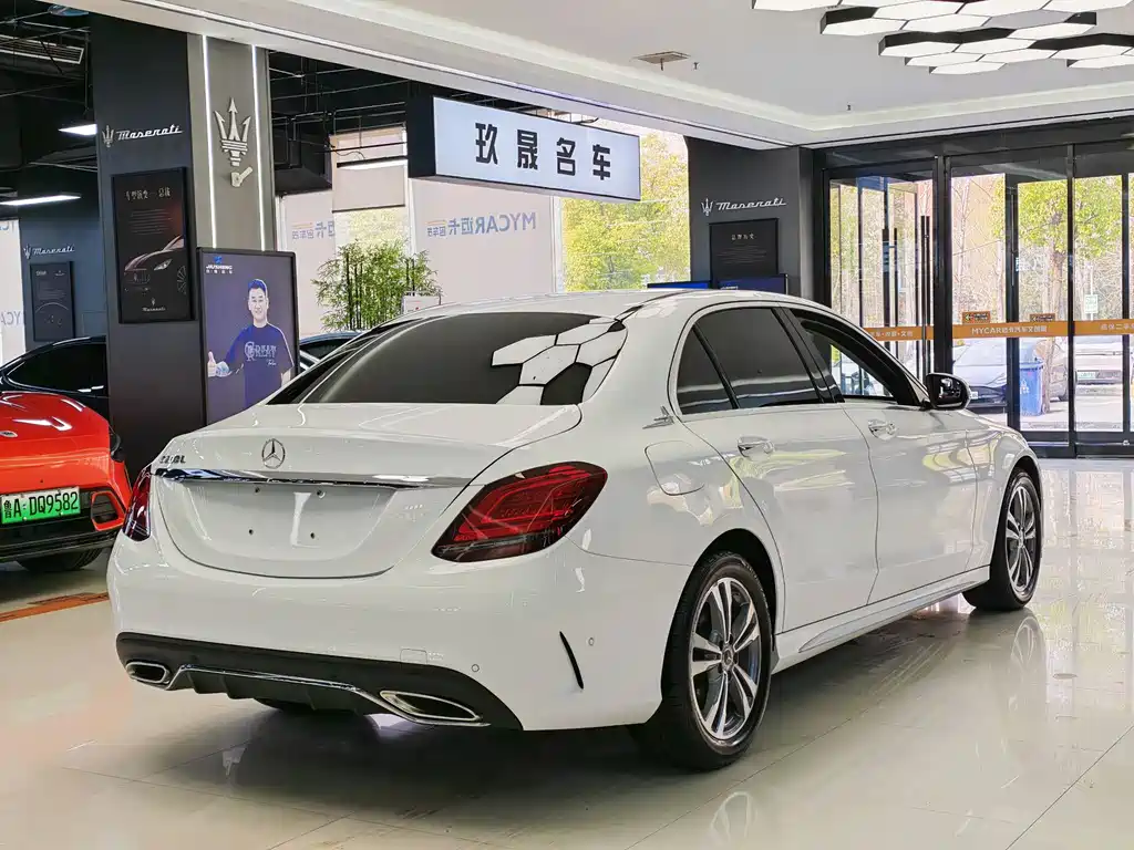 Mercedes-Benz C-Class 2020 — фото 4