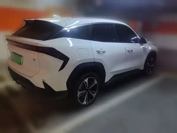 Geely Galaxy L7 2023